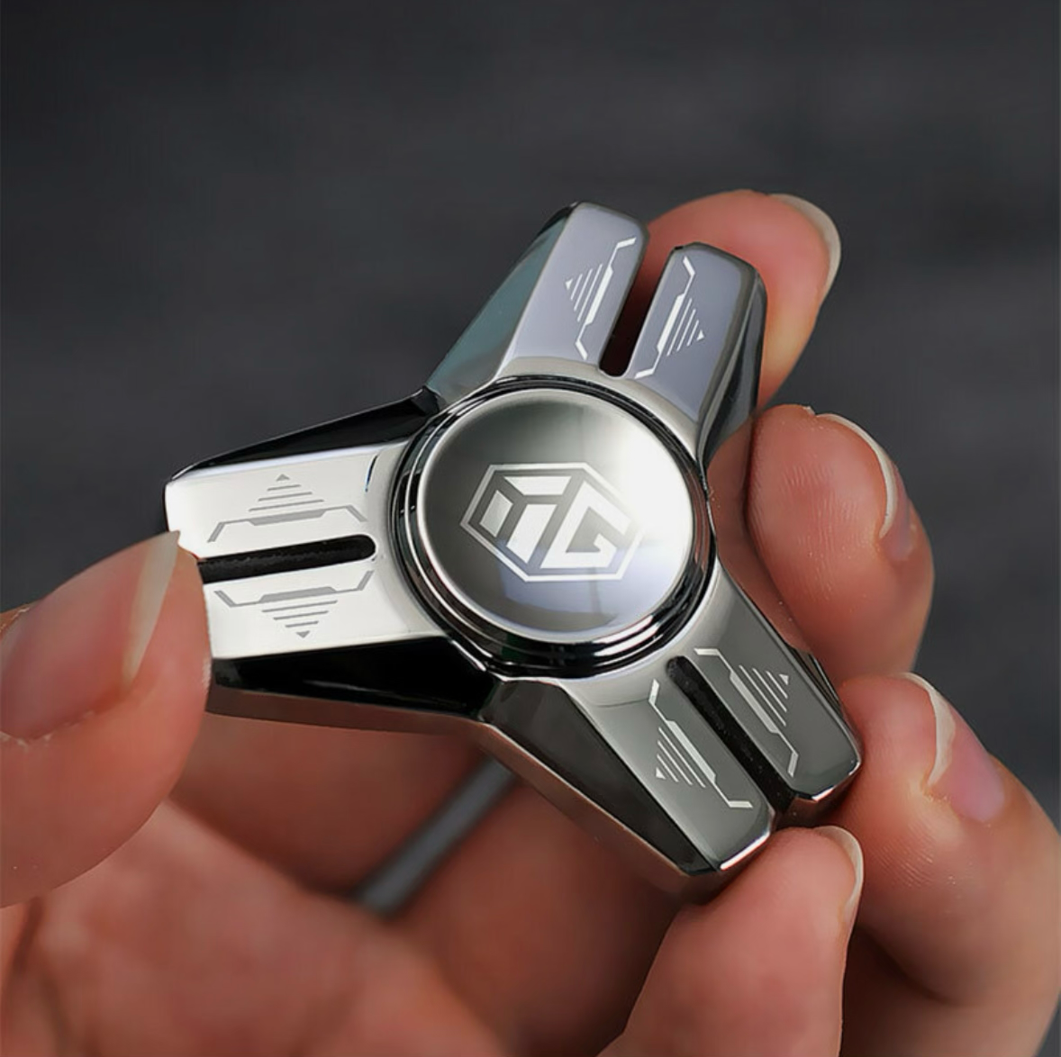 EDC Steel Heart Fidget Spinner Hand Spinner Fidget Toys ADHD
